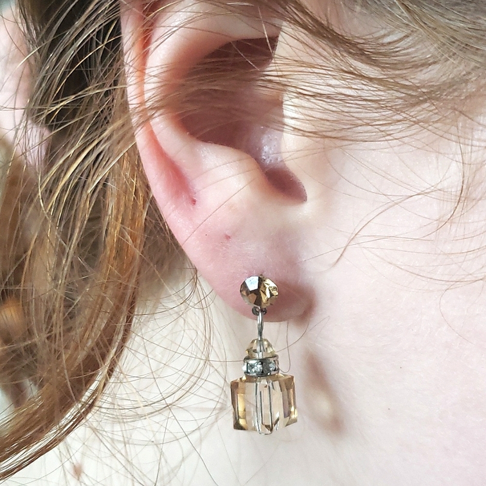 Yellow/gold gem earrings